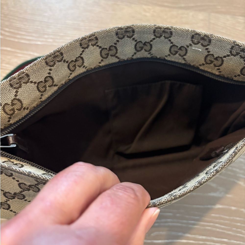 Gucci Beige and Brown GG Pattern Messenger Bag - Picture 9 of 13